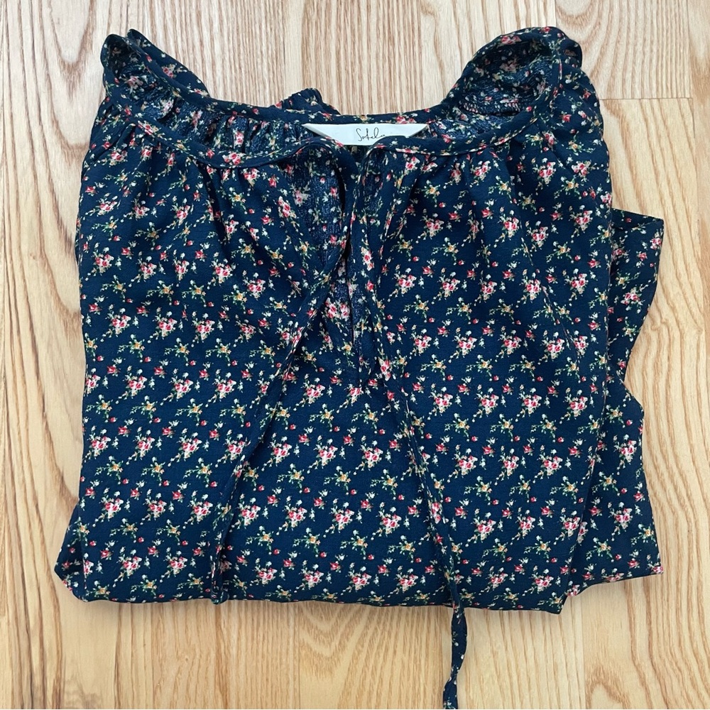 NWOT Sotela Luz Top, navy with flowers